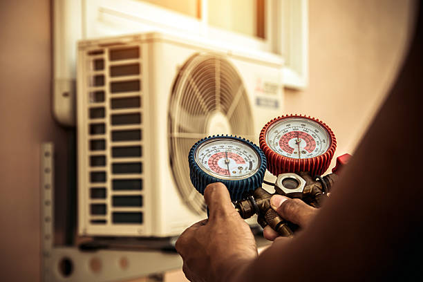 Professional Hvac Installation technician working in Davis, OK